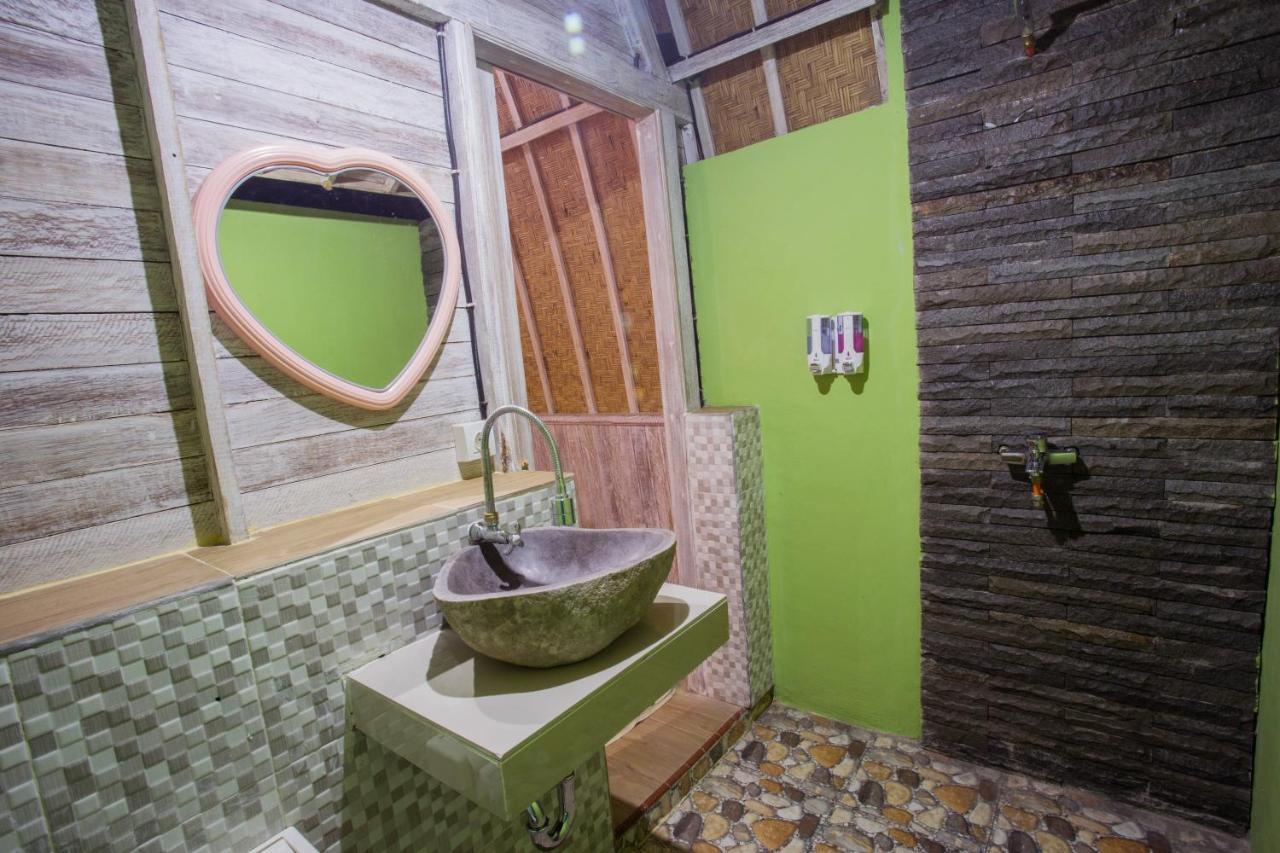 The Dafish Ceningan Hotel Ceningan Island Exterior photo